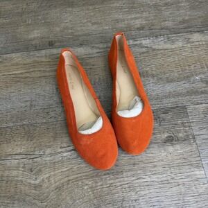 Violet and Red Ballet Flat Shoes Womens Size 8 Orange Suede Leather Slip On
